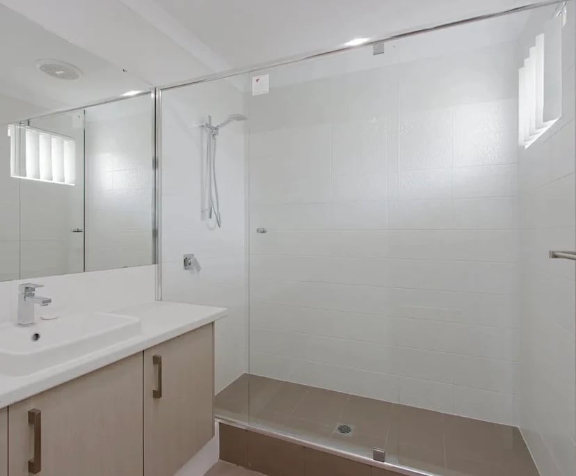 $330, Share-house, 3 bathrooms, Doubleview WA 6018