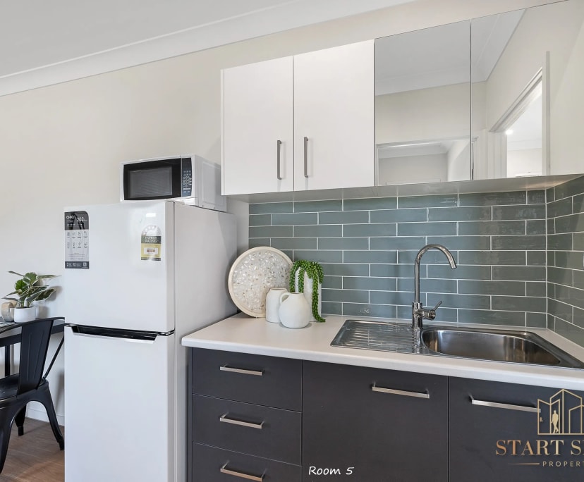 $410, Granny-flat, 1 bathroom, Deagon QLD 4017