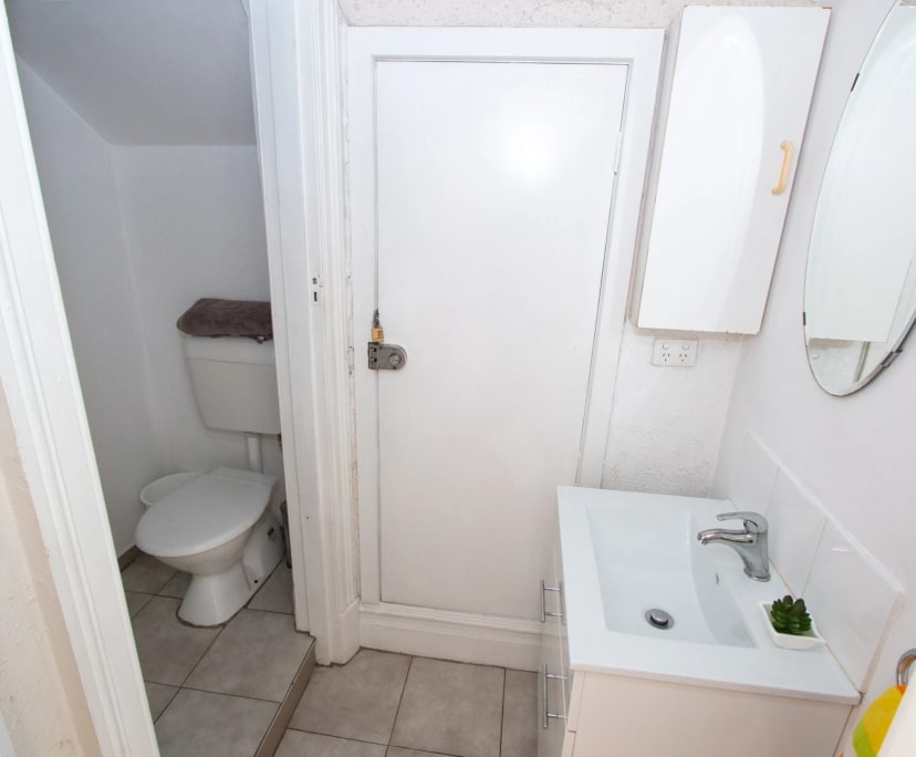 $1,750, Whole-property, 6 bathrooms, St Kilda VIC 3182