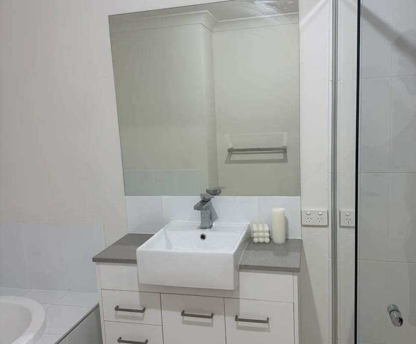 $335, Share-house, 3 bathrooms, Pimpama QLD 4209