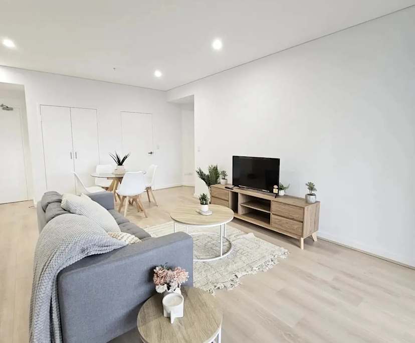 Furnished room in a flatshare