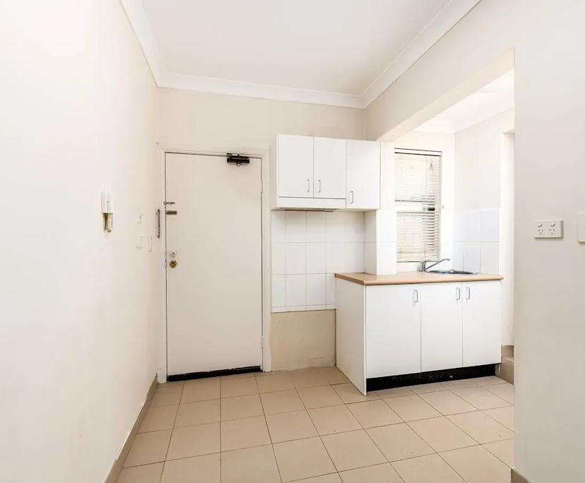 $545, Studio, 1 bathroom, Newtown NSW 2042