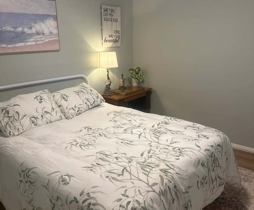 Furnished room in a share house