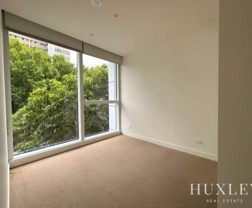 Unfurnished room with own bathroom