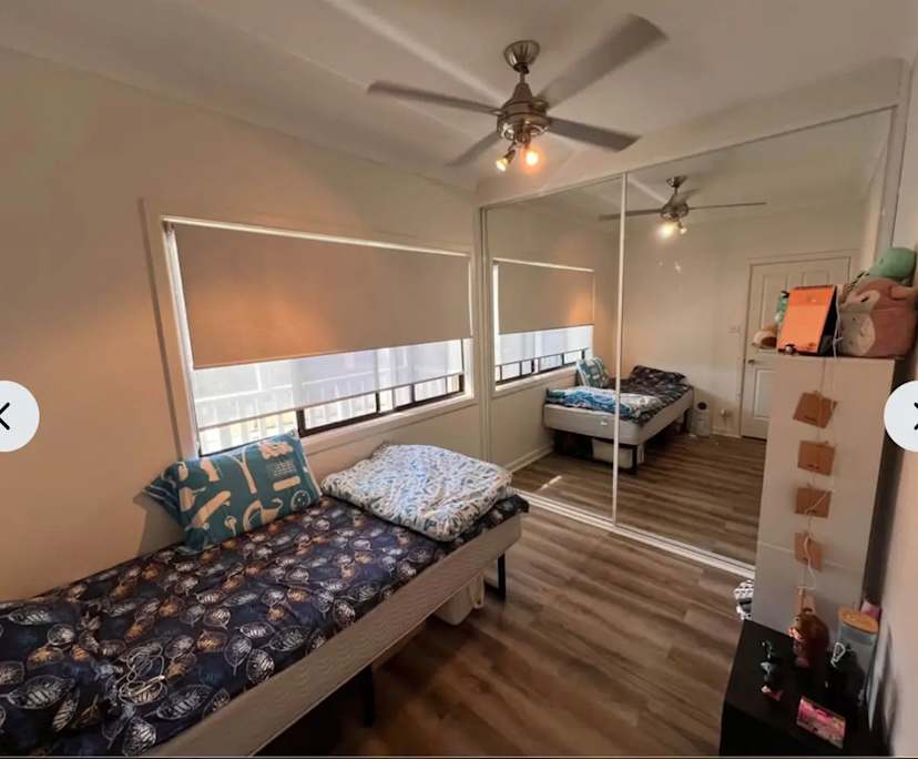 Room in a share house