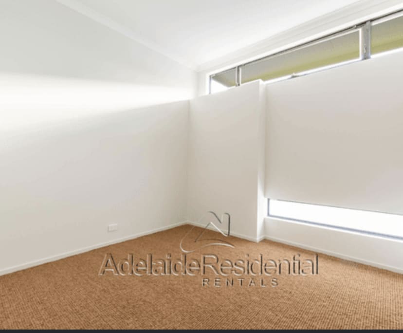 Unfurnished room with own bathroom