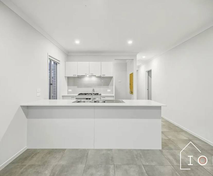 Whole property with 4 rooms for rent