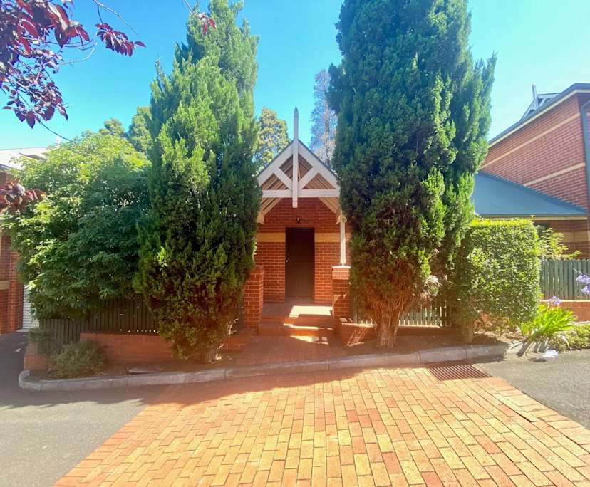 Whole property with 3 rooms for rent