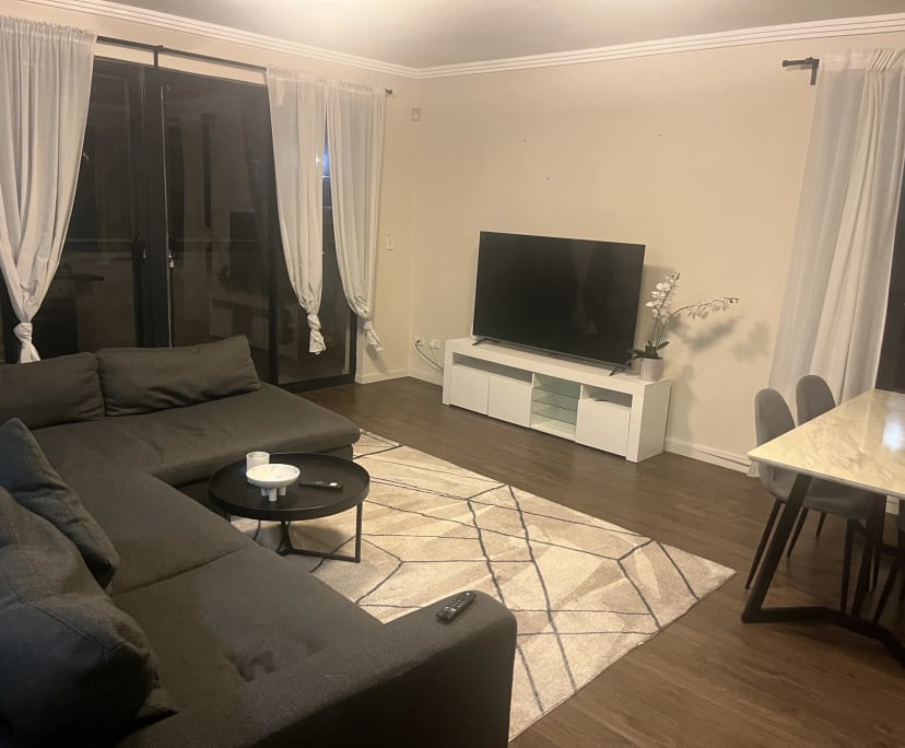 Furnished room with ensuite in a flatshare