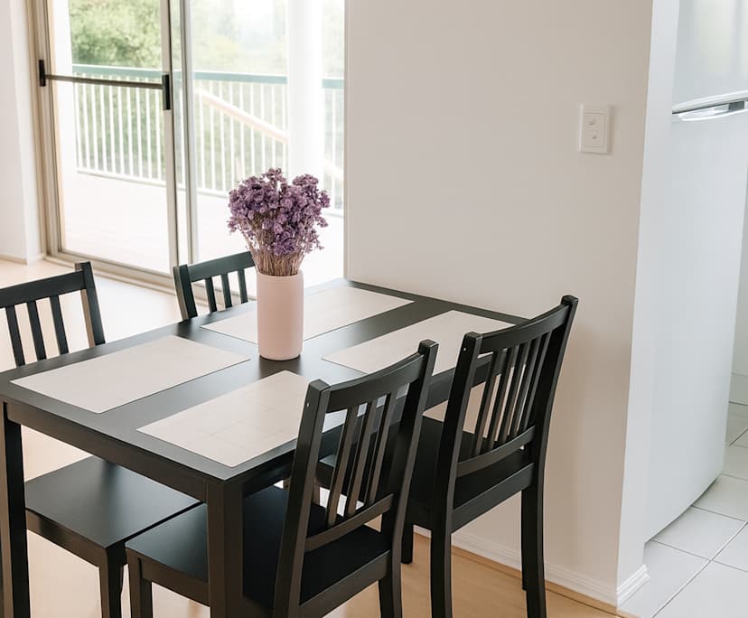 Furnished room with ensuite in a flatshare