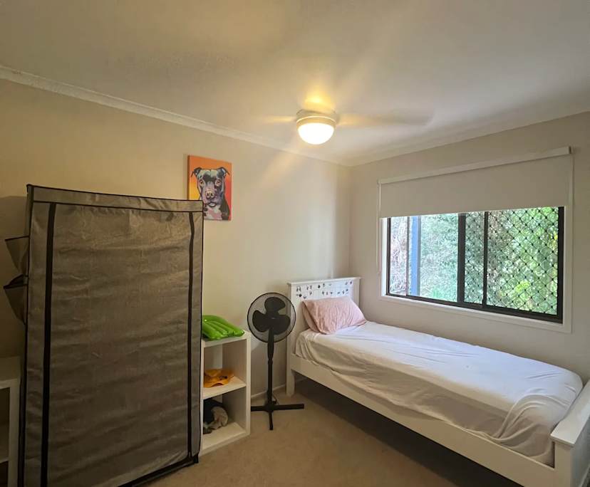 Furnished room in a share house