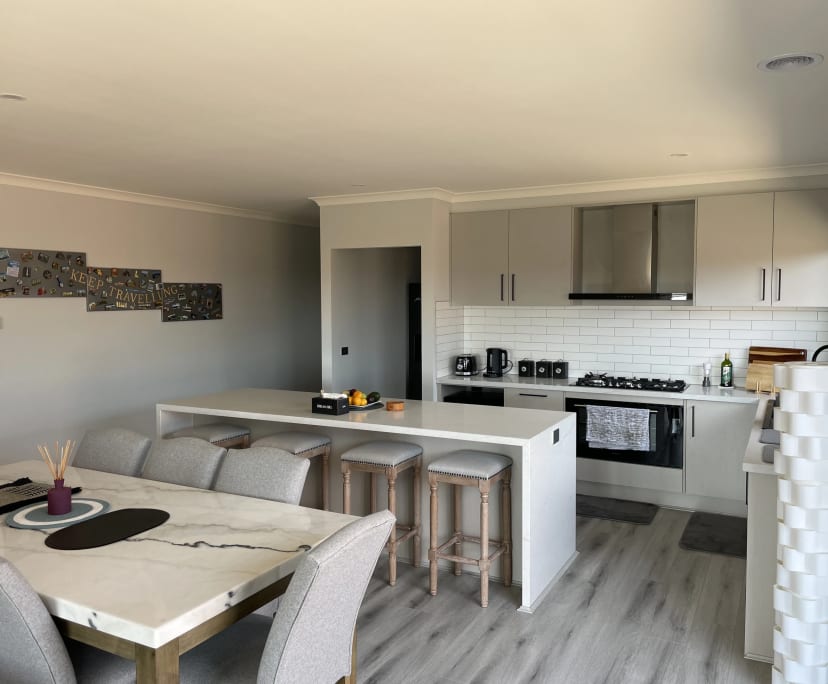 Room for Rent in Kilsyth, Melbourne 280, Furnishe...