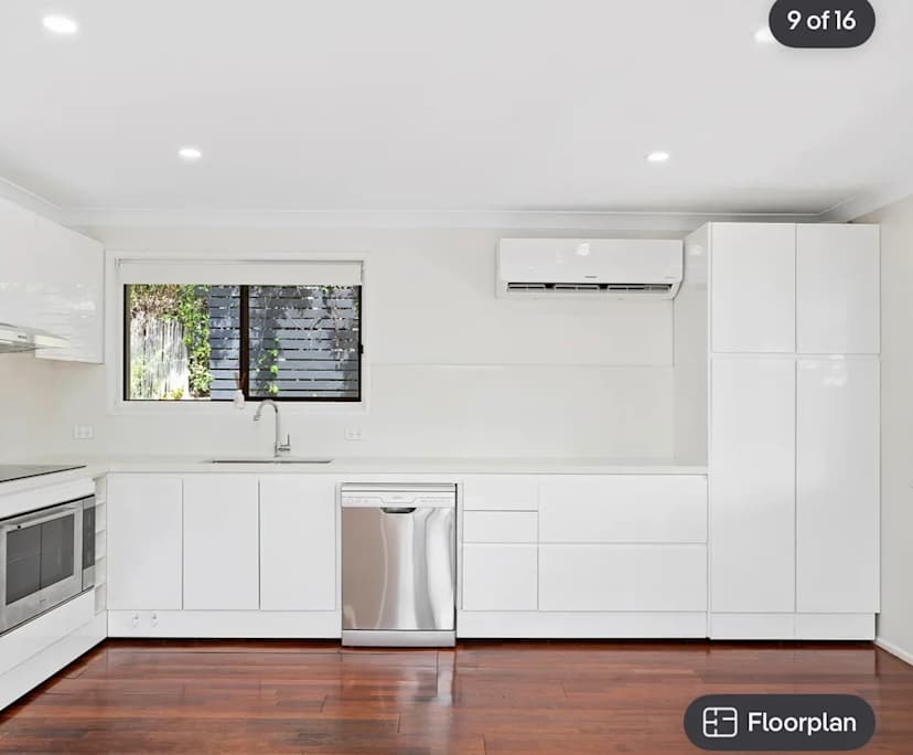 $300, Share-house, 3 bathrooms, Ashmore QLD 4214