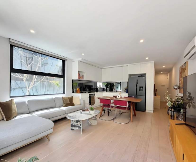 Furnished room with own bathroom