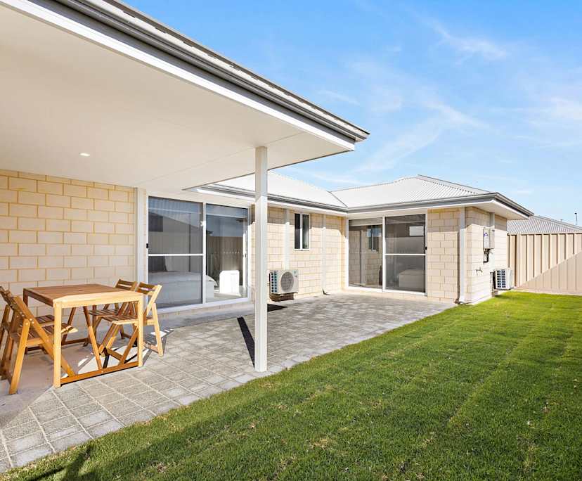 $330, Share-house, 6 bathrooms, Two Rocks WA 6037