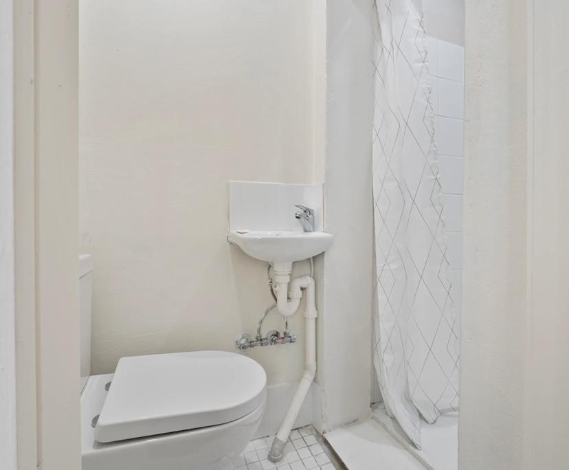 $400, Studio, 1 bathroom, Darlinghurst NSW 2010