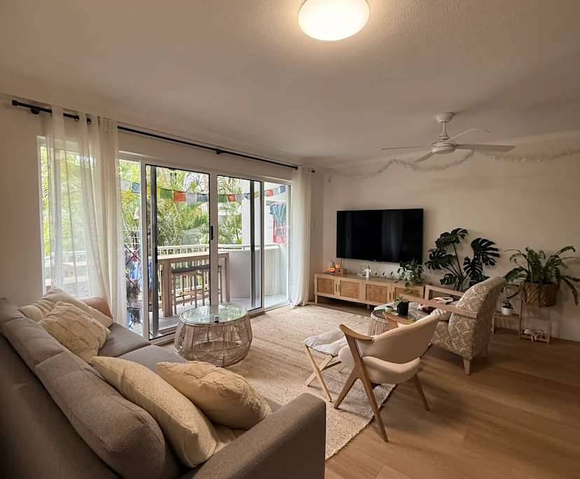 Furnished room with own bathroom