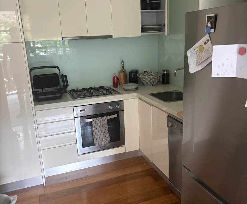 Furnished room in a flatshare