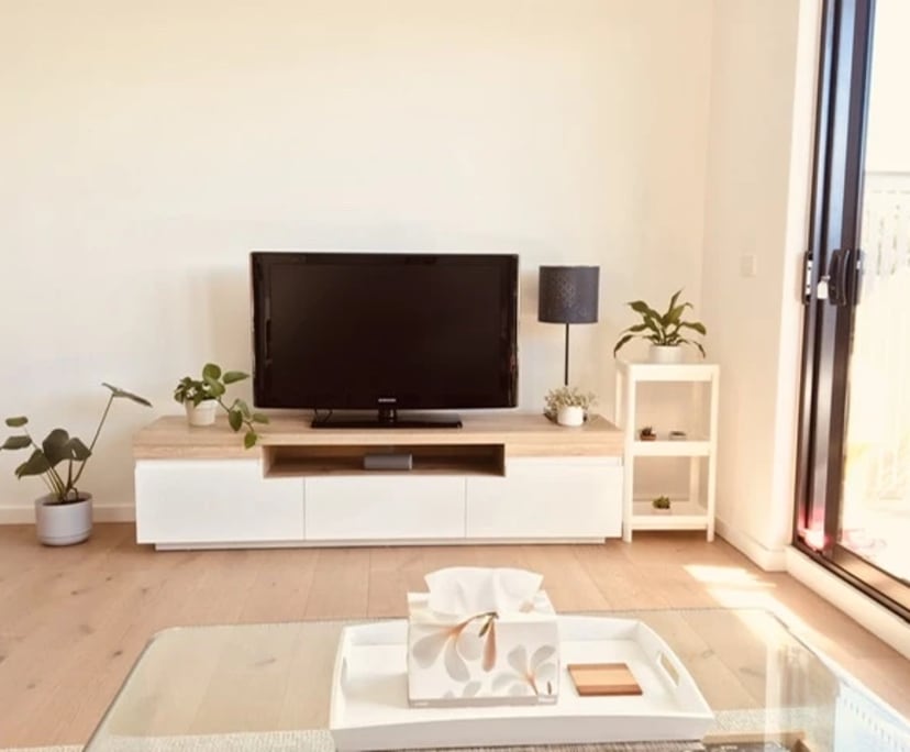 Furnished room with ensuite in a flatshare