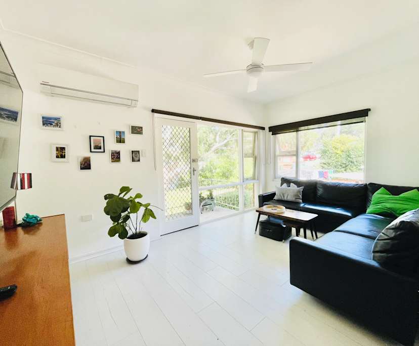Whole property with 2 rooms for rent