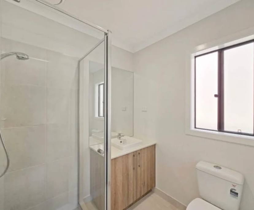 $130, Share-house, 4 bathrooms, Charlemont VIC 3217