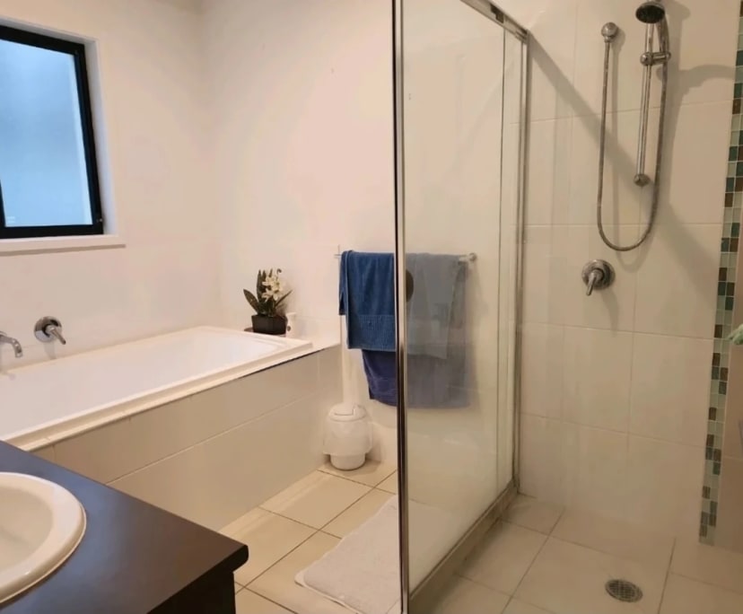 Room in a share house