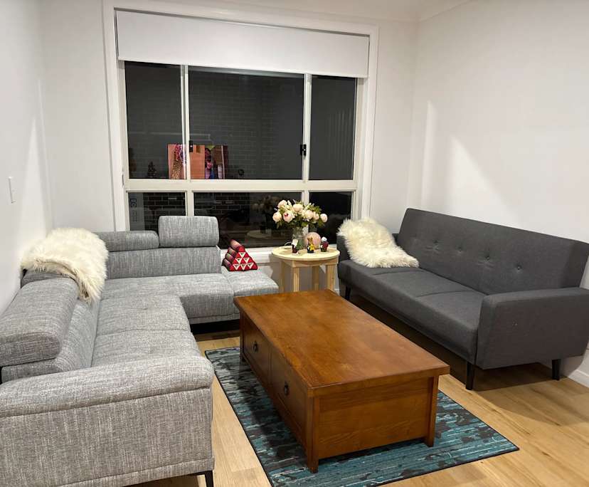 $230, Share-house, 3 bathrooms, Claymore NSW 2559