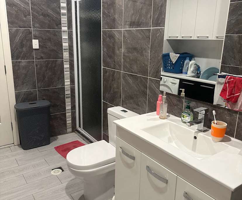 $350, Share-house, 5 bathrooms, Bulimba QLD 4171