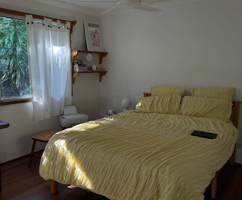 Furnished room in a share house