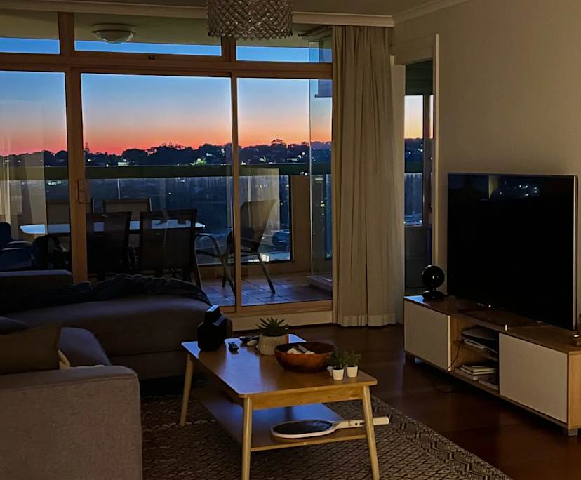 Furnished room with ensuite in a flatshare