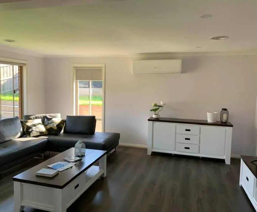 Room for Rent in Drouin, VIC 200, Flexible with f...