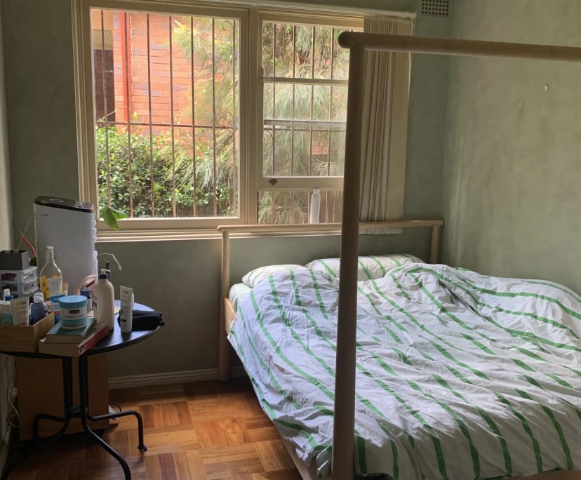 Unfurnished room in a flatshare