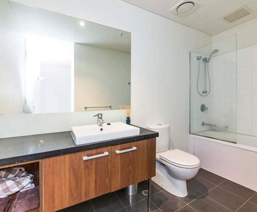 $330, Flatshare, 3 bathrooms, East Perth WA 6004