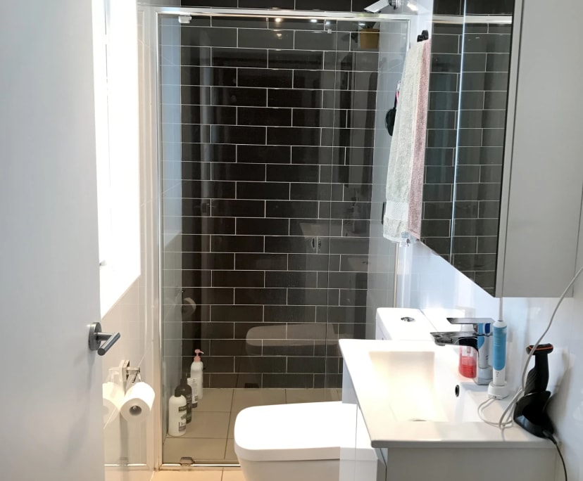 $590, 1-bed, 1 bathroom, Newtown NSW 2042