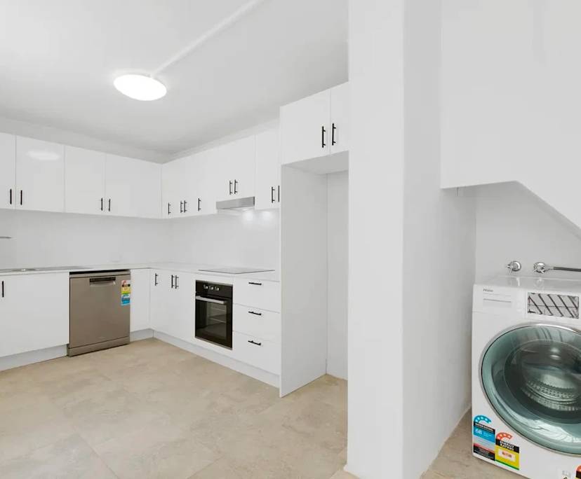 Unfurnished room in a flatshare