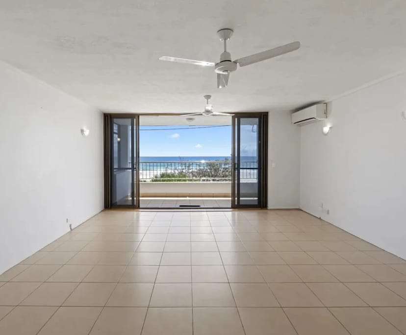 Unfurnished room in a share house