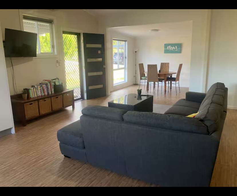 Whole property with 2 rooms for rent
