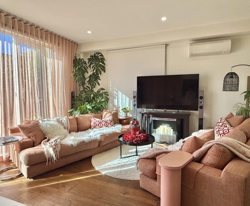 Room in a share house