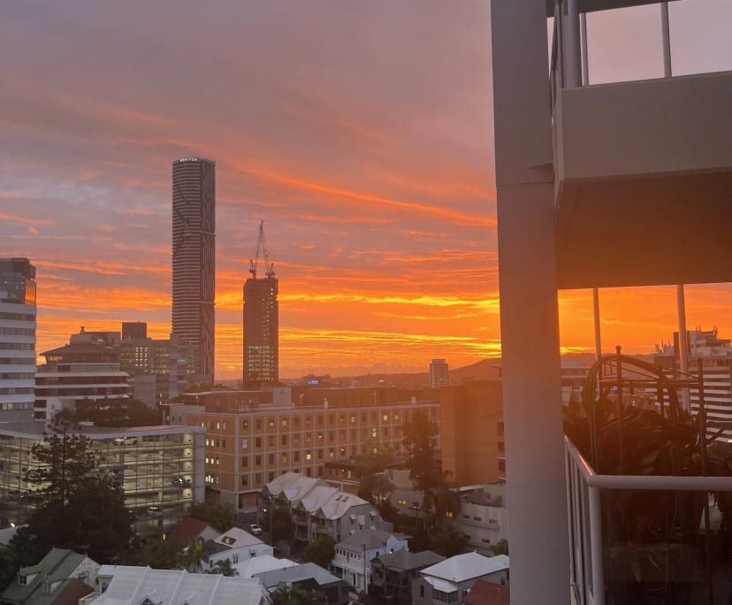 $350, Flatshare, 2 bathrooms, Spring Hill QLD 4000