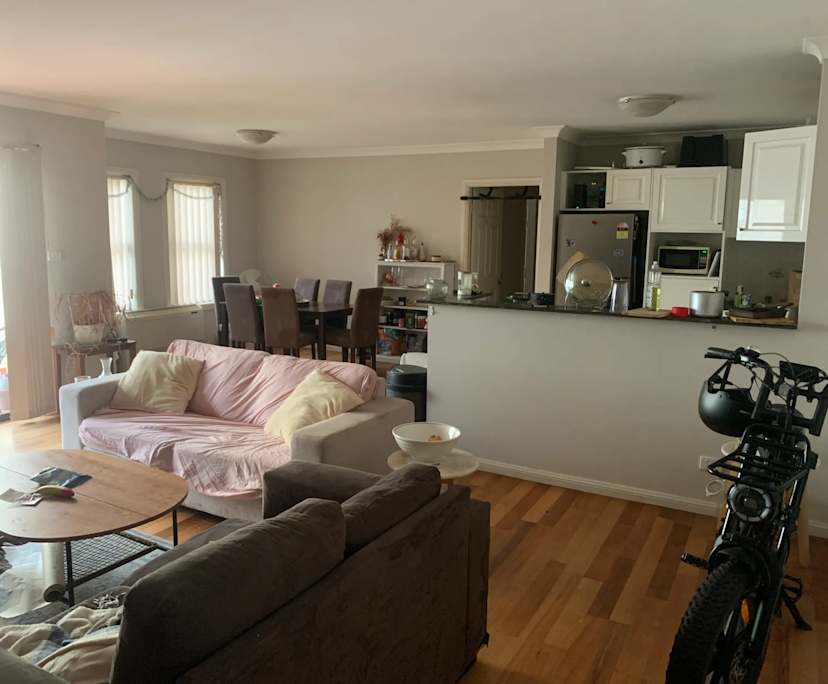 Unfurnished room in a flatshare