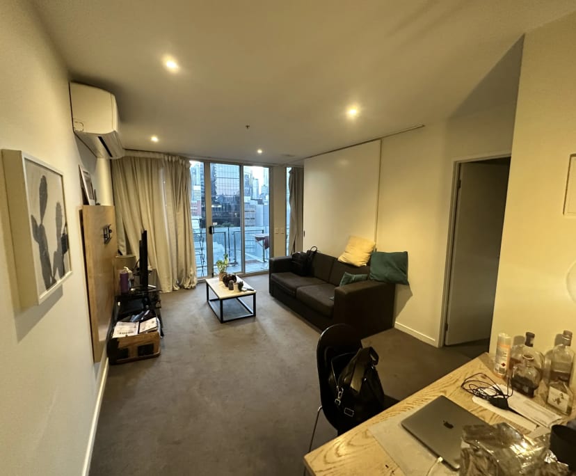 Furnished room in a flatshare