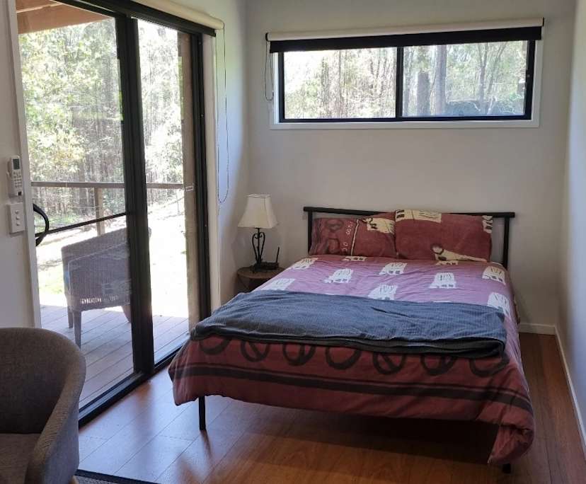 $550, Studio, 1 bathroom, Bonogin QLD 4213