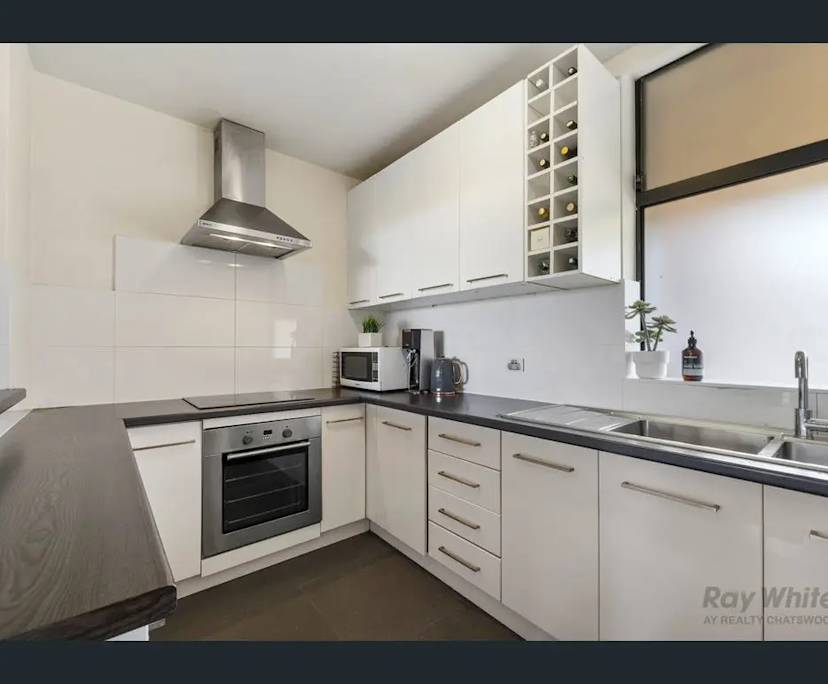Unfurnished room in a flatshare