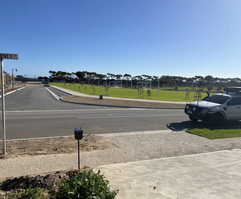 Room for Rent in Seaford Heights, Adelaide 200, U...