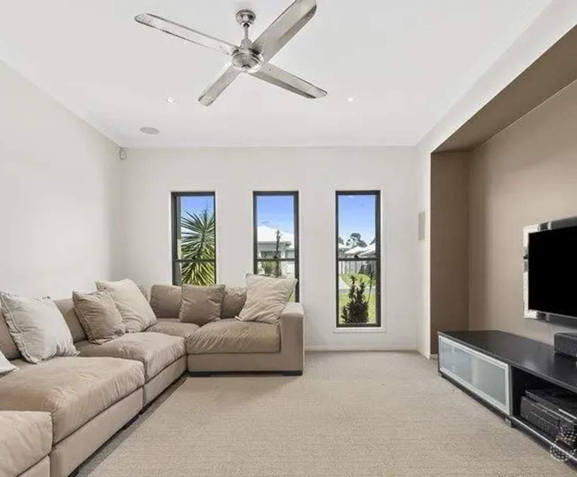 Unfurnished room in a share house