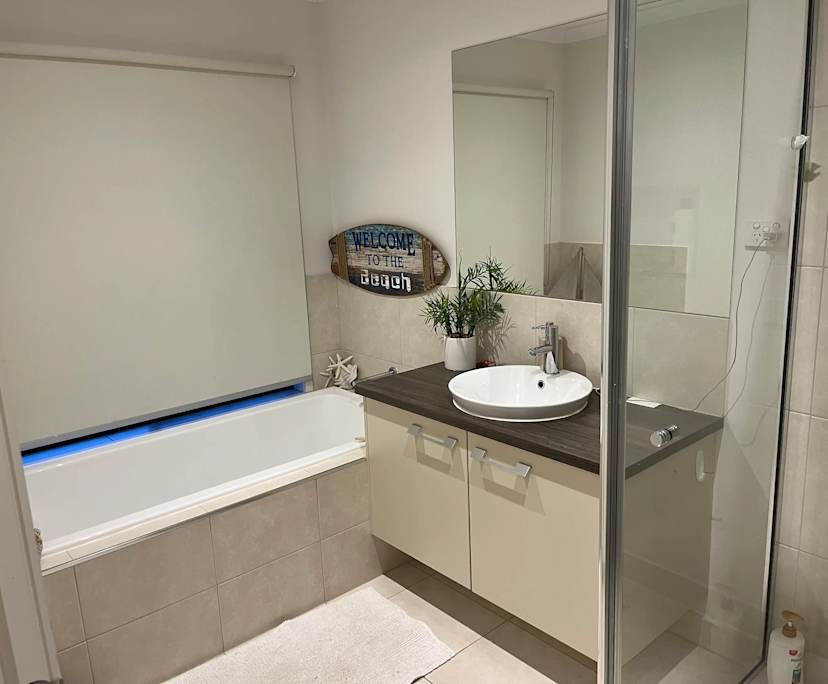 $300, Share-house, 5 bathrooms, Keysborough VIC 3173