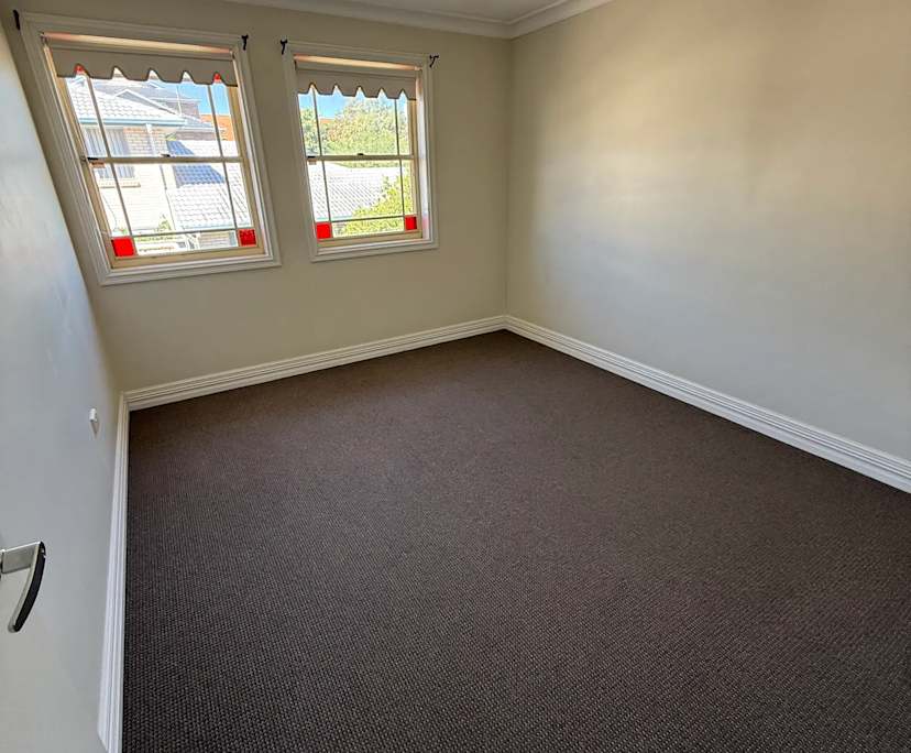 Unfurnished room in a flatshare
