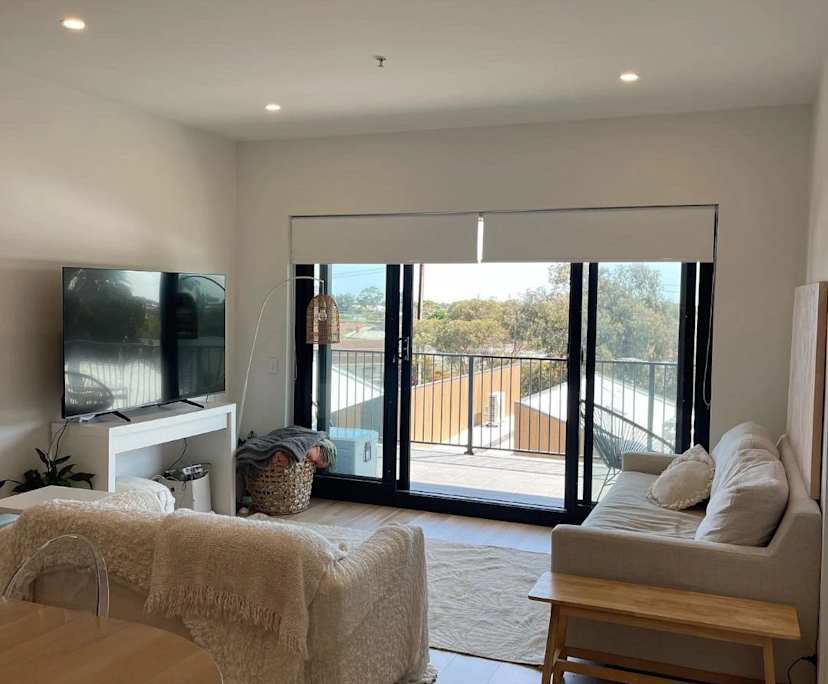 Whole property with 2 rooms for rent