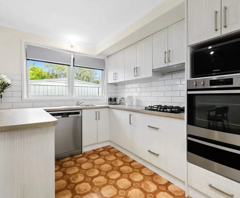 Student for Rent in Hoppers Crossing,