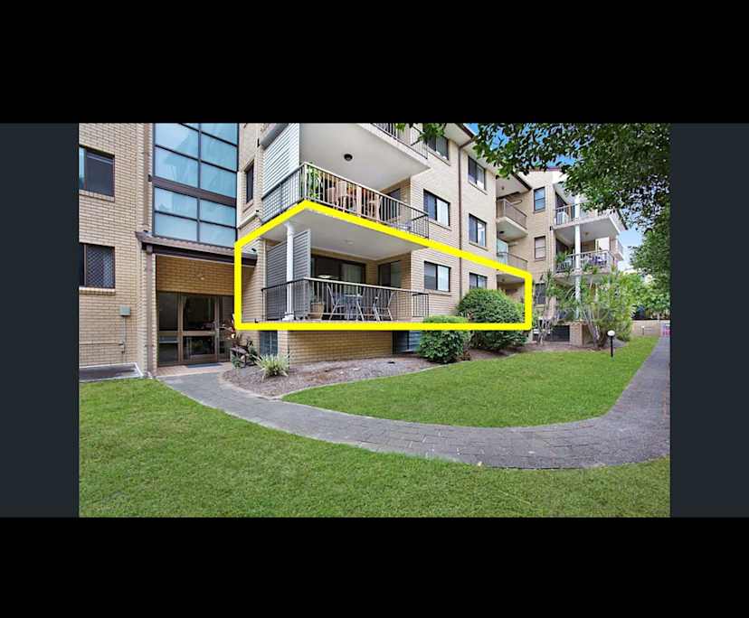 $260, Flatshare, 3 bathrooms, Mermaid Beach QLD 4218